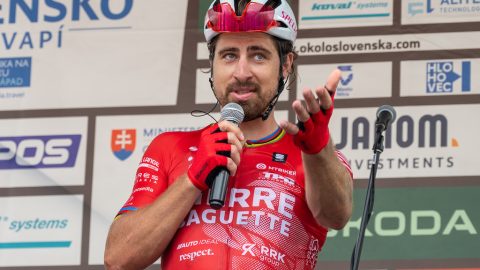 Peter Sagan sa oficiálne rozlúčil s cestnou cyklistikou, Okolo Slovenska vyhral Švajčiar Schmid (+Video)