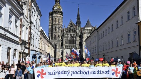 Národný pochod za život v Košiciach prebehol pokojne, zúčastnilo sa ho 40.000 ľudí (+Foto)