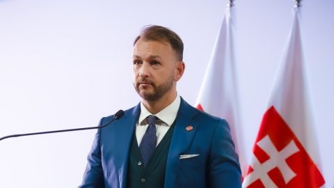 M. Šutaj Eštok: Vznikne vyšetrovací tím, prešetrí reakciu štátu na pandémiu