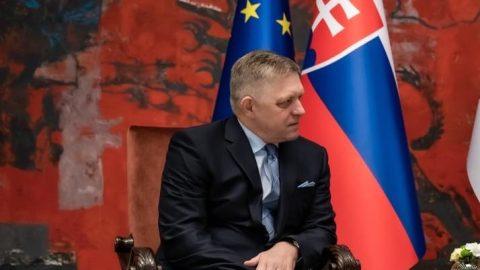 R. Fico: NRSR bude mimoriadne rokovať o agresivite na opozičných mítingoch